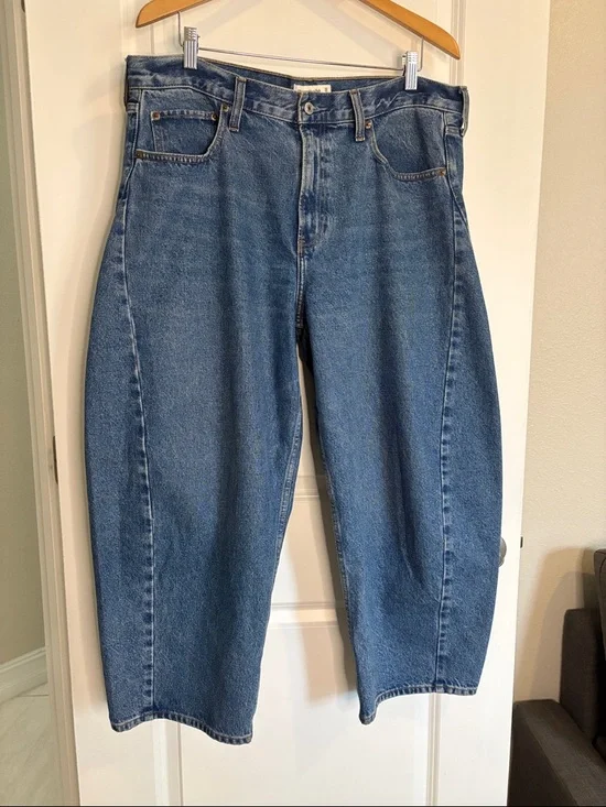 Abercrombie and Fitch The Barrel Jean Mid Rise Curve Love Size 32/14 S - Picture 10 of 11